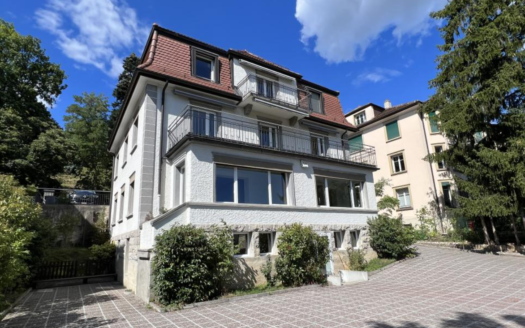 Building for sale in Lausanne